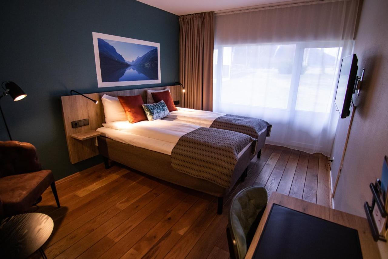 Nordfjord Hotell Nordfjordeid Buitenkant foto