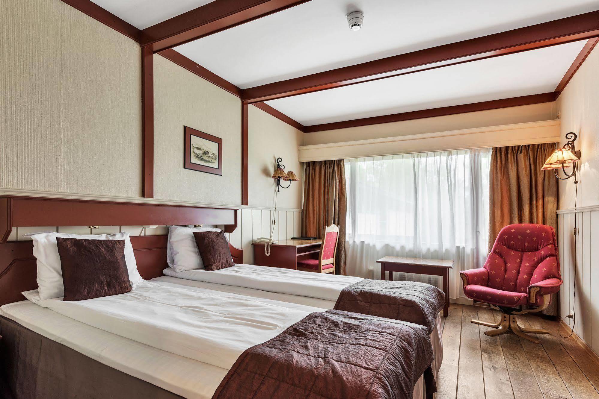 Nordfjord Hotell Nordfjordeid Buitenkant foto