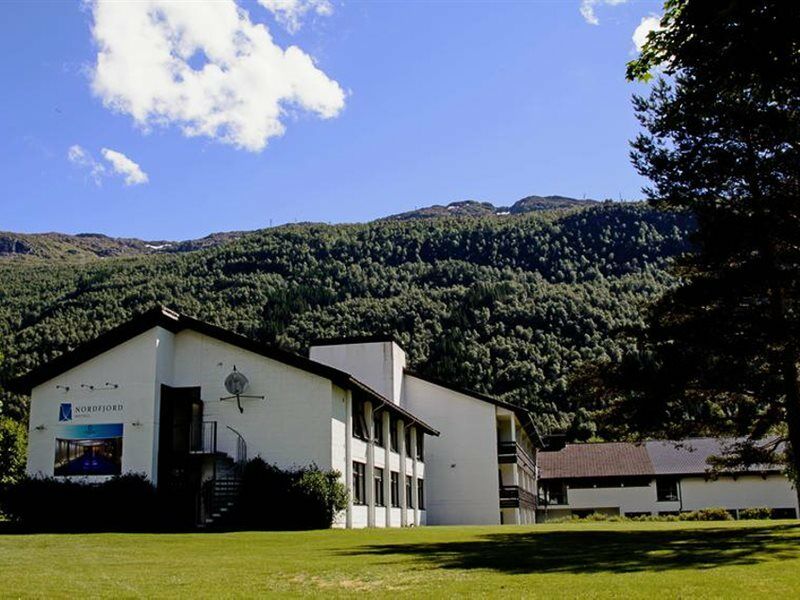 Nordfjord Hotell Nordfjordeid Buitenkant foto